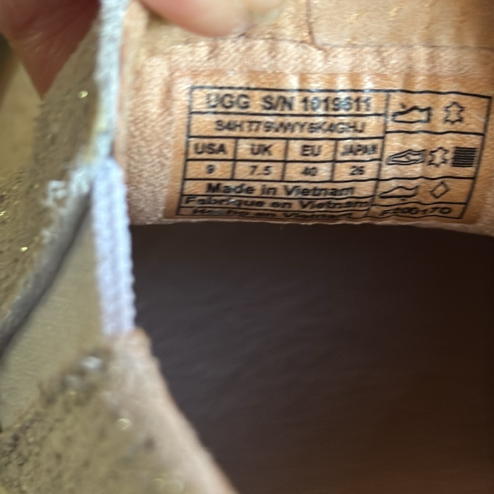 Ugg Adley Silver Slip On Sneaker - Picture 8 of 9